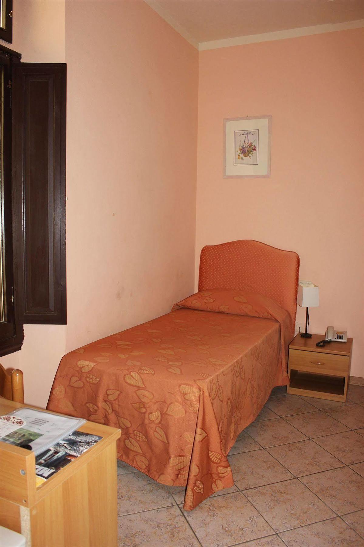 Hotell La Stella 2*
