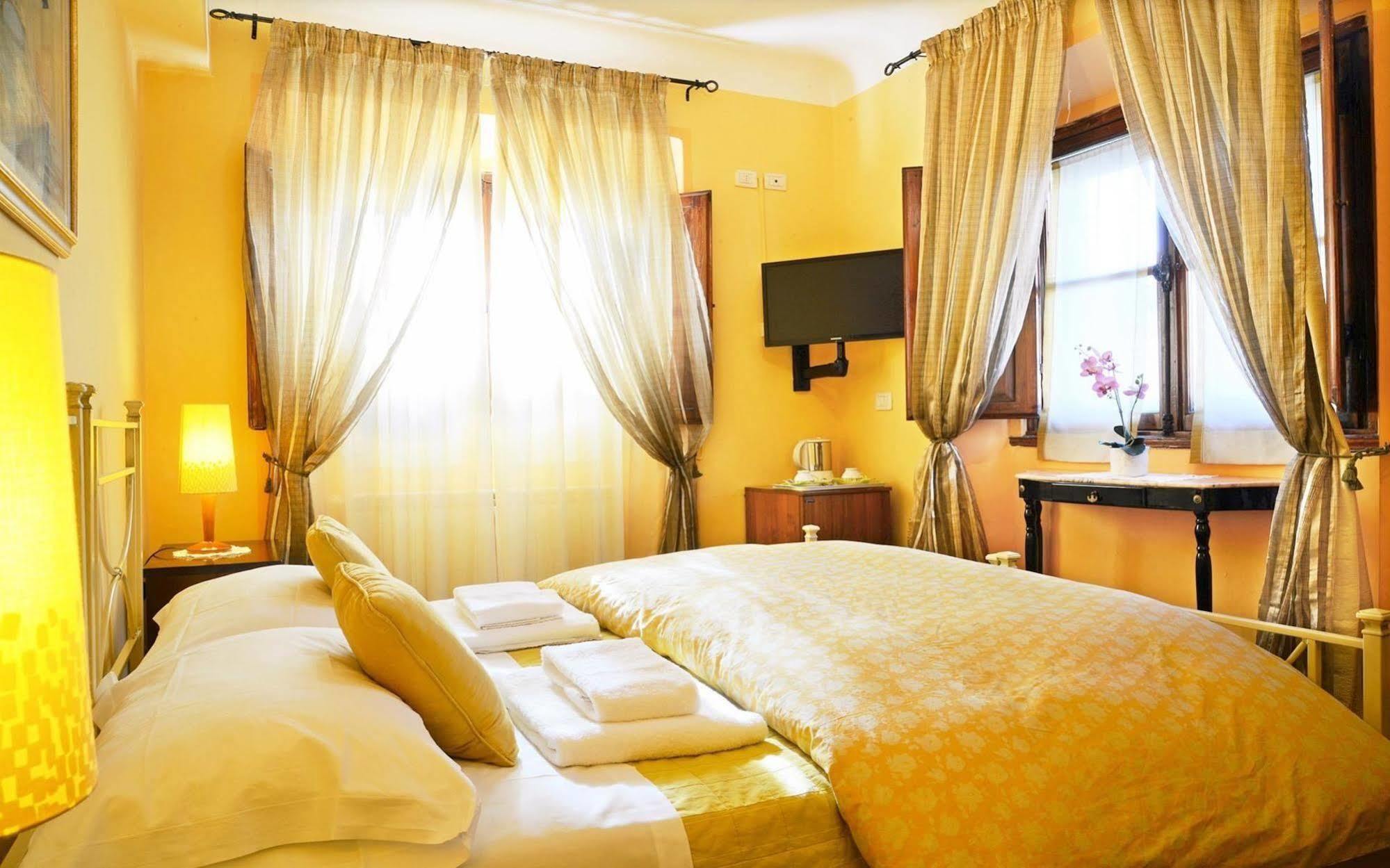 Sani Tourist House 3* Florença