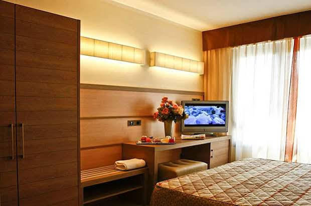 Nilhotel Hotel 4*