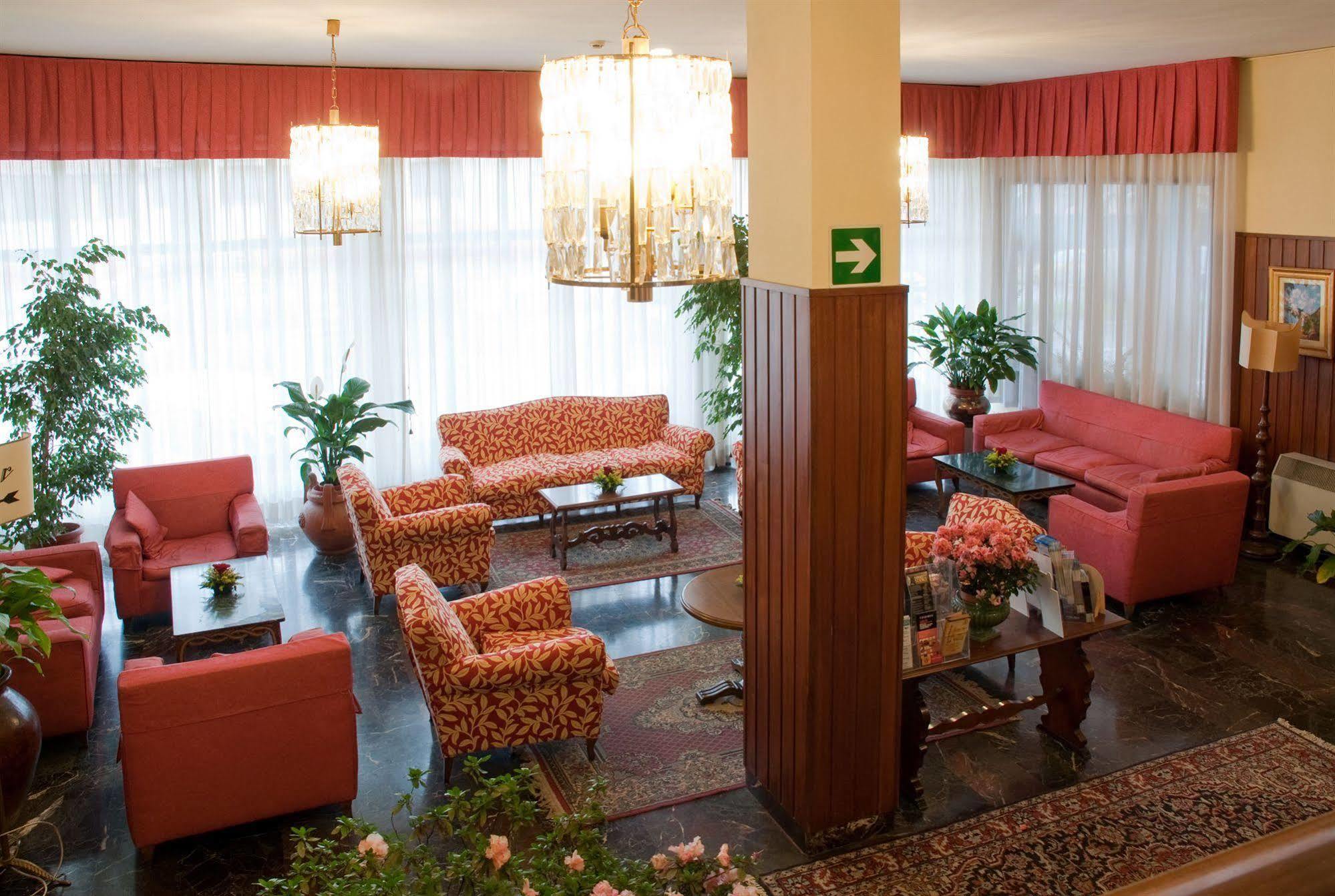Columbus Urban 5*
