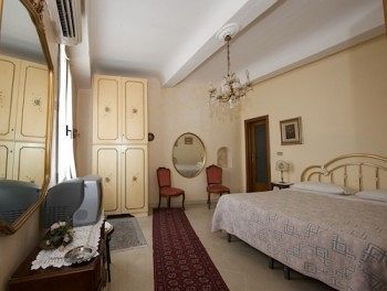 Barbara House - 3* Florence