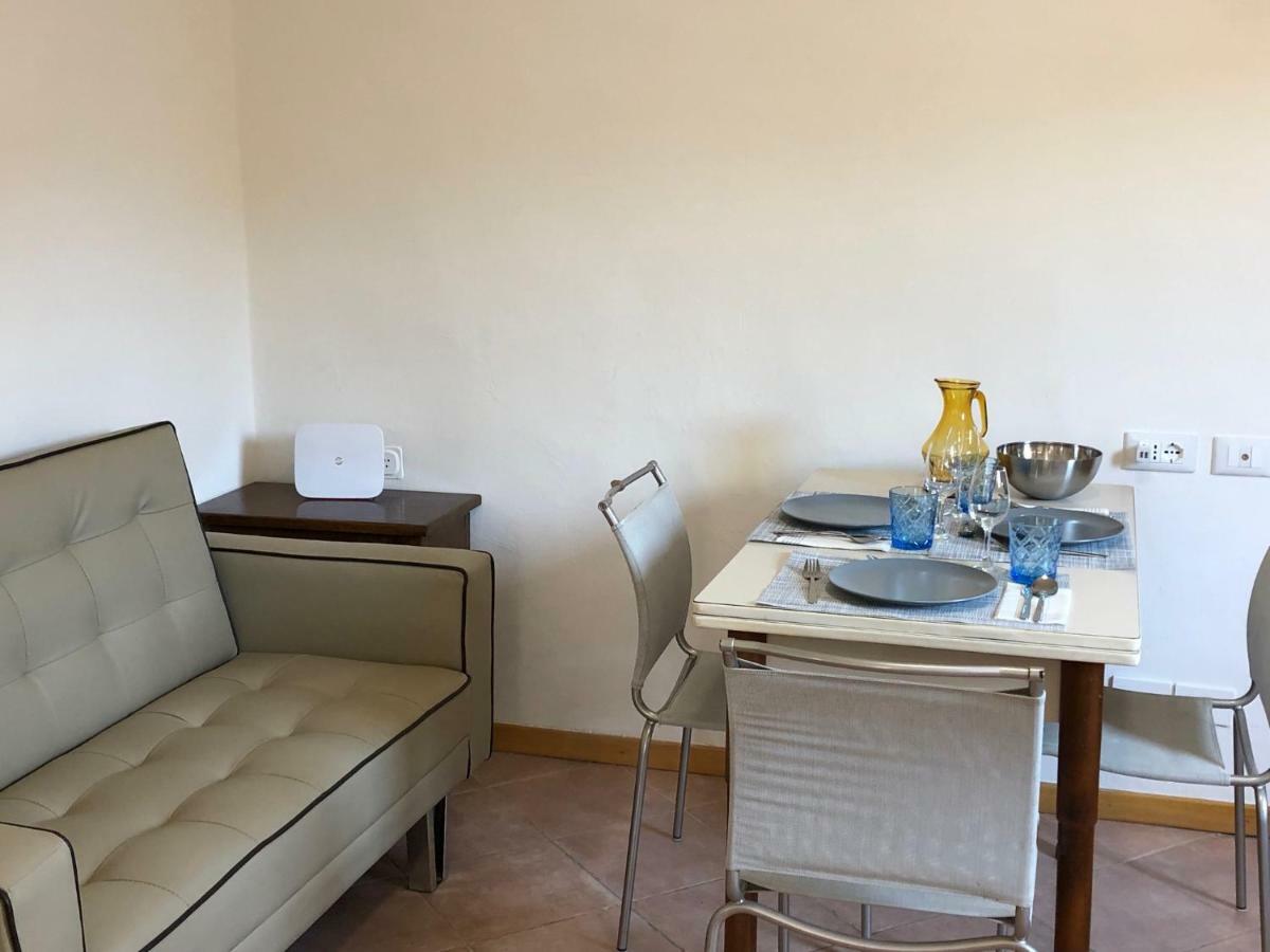 Piaggione Apt, Galante In Lejlighed *