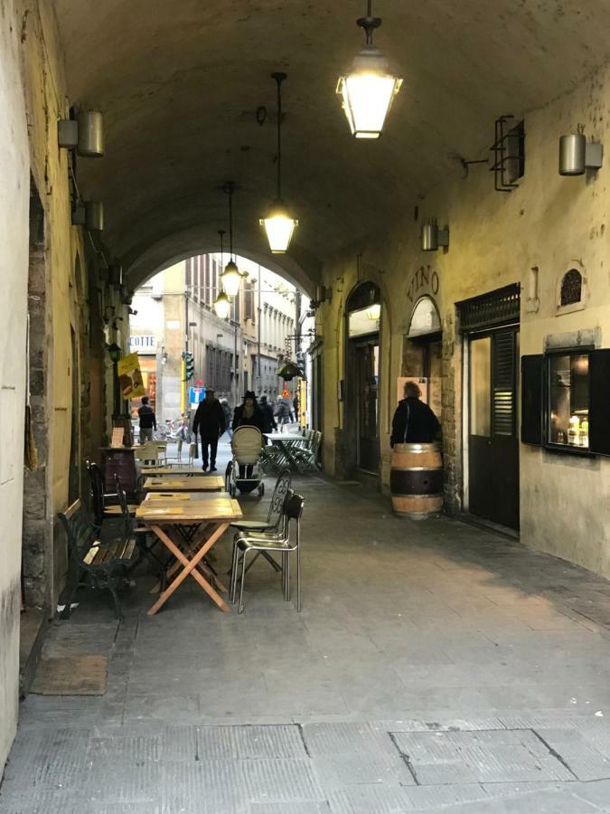 Quiet In The Florença