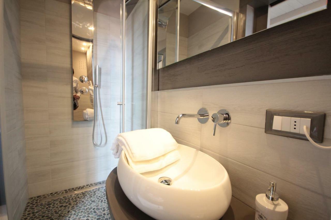 Eda Grey Firenze