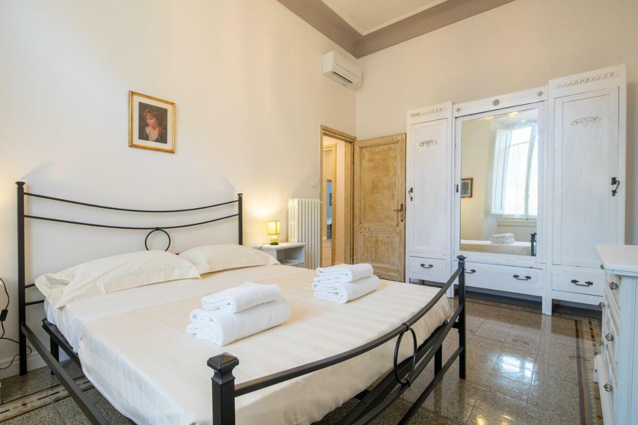 Santa Maria Novella 4 Bedrooms By Mmega Apartamento Florença