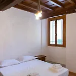 Sweet Apartment Near Piazza Pitti