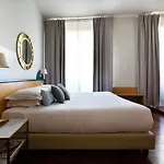 Aramis Deluxe Rooms