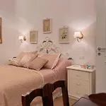 Luxury Art Apartment In Florence