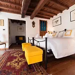 Hemeras Boutique House Pepi