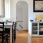 Mira Florence Apartment