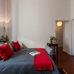 Renovated 19Th-Century Apartment In An Authentic Area