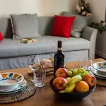 Renovated 19Th-Century Apartment In An Authentic Area