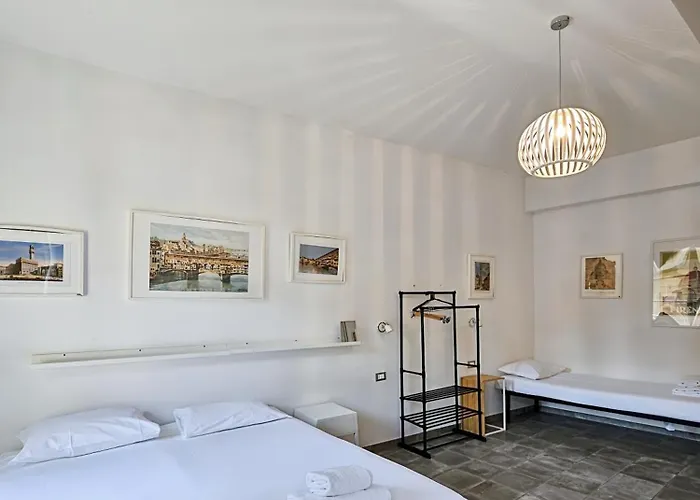 Third Floor San Lorenzo Apartment