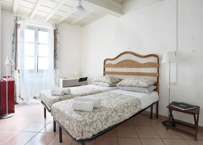 Firenze Central Room For Rent