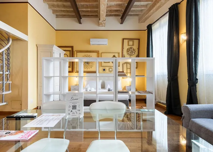 Unyca - The Very Heart Of Florence