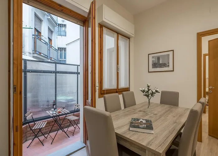 Federighi Halldis Apartment