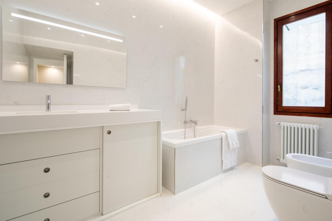Appartement Ponte Vecchio White By Mmega *