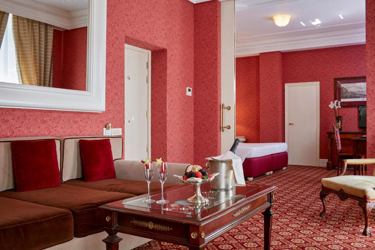 Regency - Small Luxury Of The World Hotel