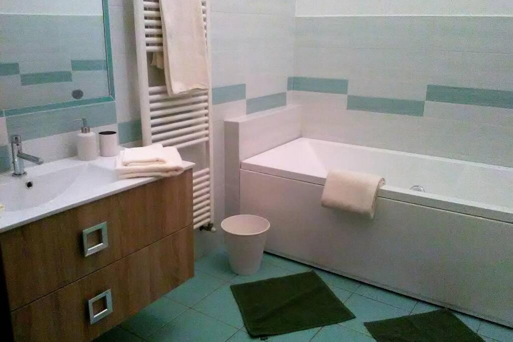 Charming Family With Private Garage Firenze