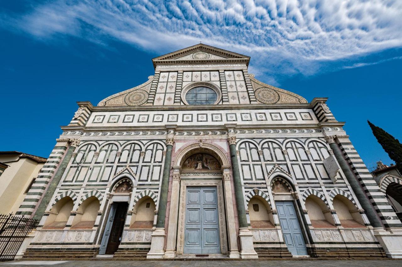 Via Avelli, 4 - Charming - Delightful And Bright 3rd-floor Without Elevator, Overlooking One Of Florence's Beautiful Squares, Exceptionally Located For Exploring The * Florence