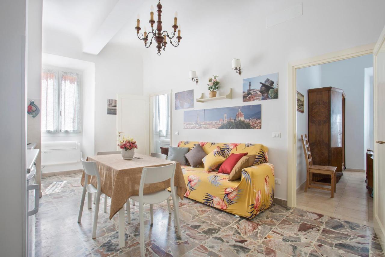 Le Grazie In Superb Location Lejlighed