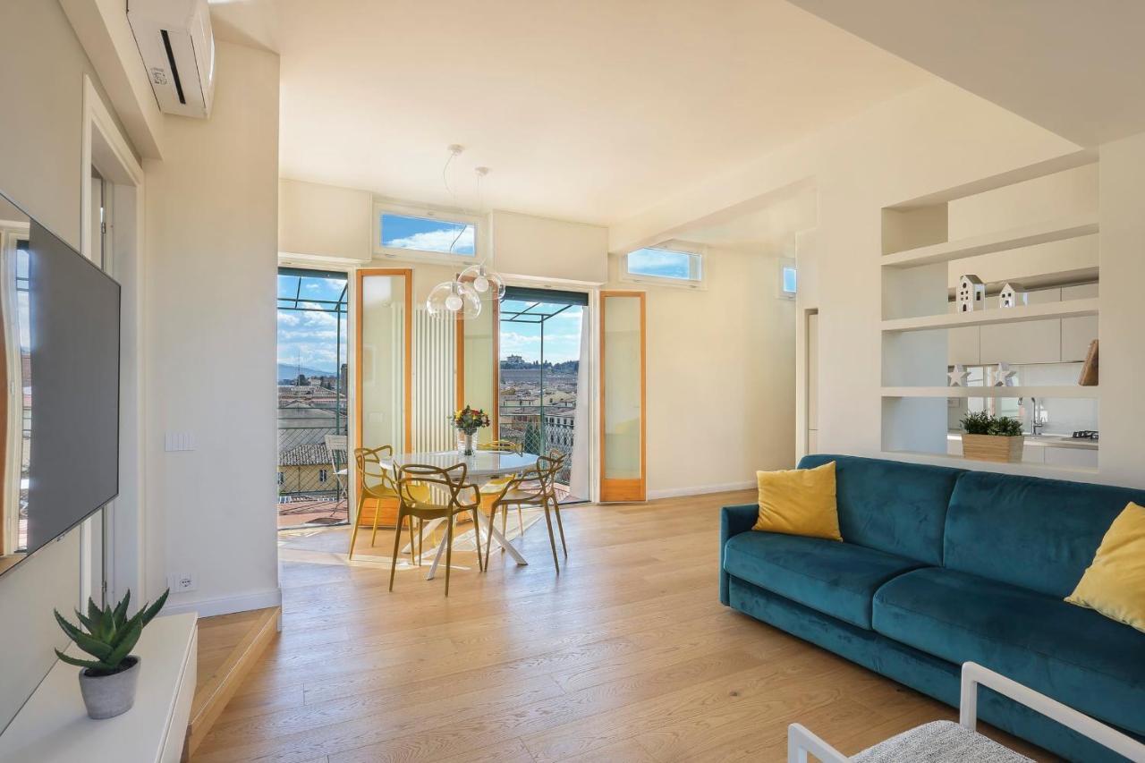 Appartement Penthouse With Big Terrace In Oltrarno Florence