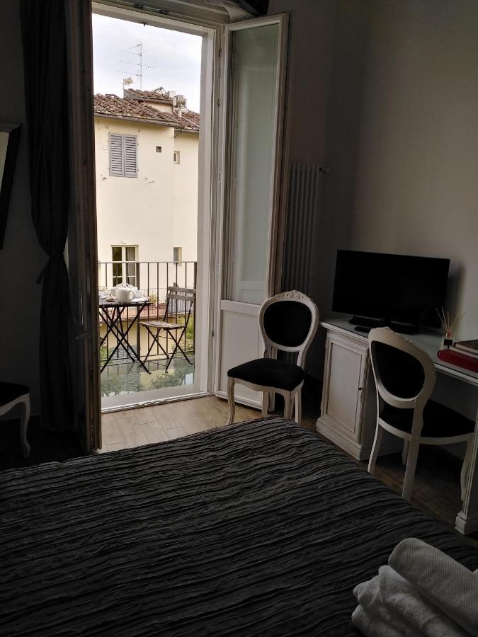 In San Frediano Couette-café