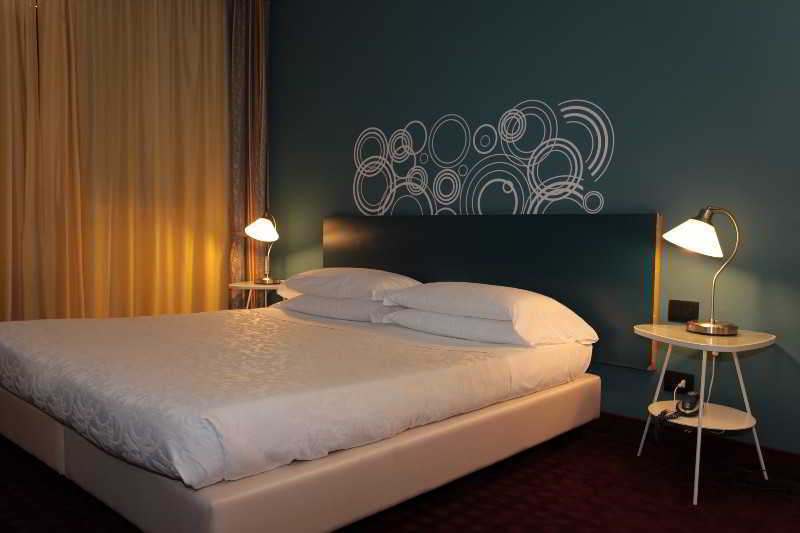 Hotel Mirage 4*