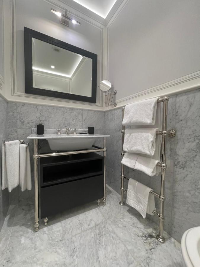 Leilighet Calzaiuoli3 Luxury Flat In The Center Of