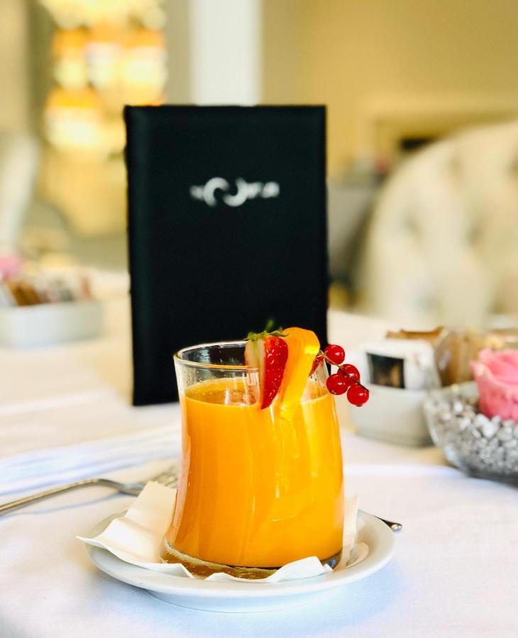 Hotell The Moon Boutique & 4*