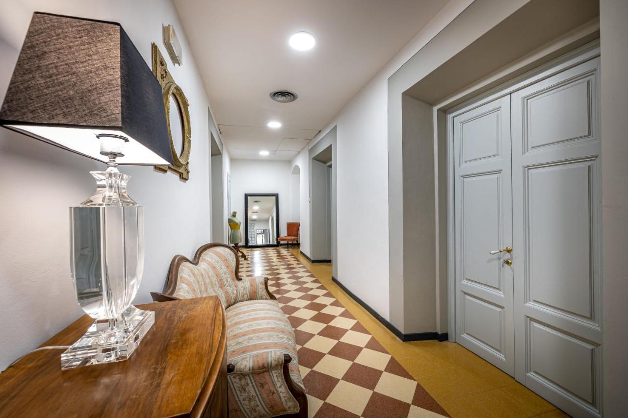Leilighet Yid Five Luxury Suites Apt With Secret Garden