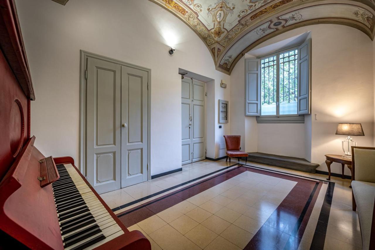 Leilighet Yid Five Luxury Suites Apt With Secret Garden Firenze