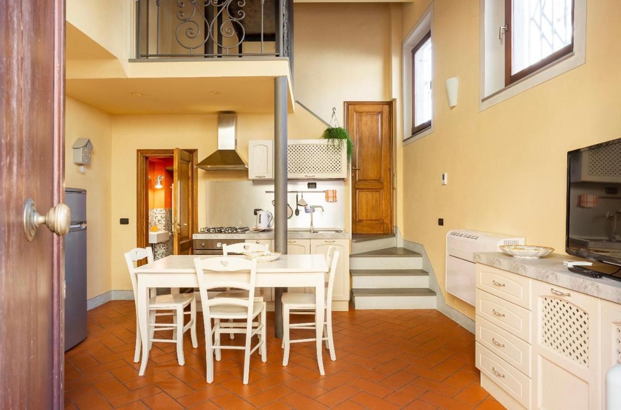 Cozy Classic Italian House Near Santa Croce, On The Lungarno Lejlighed Firenze