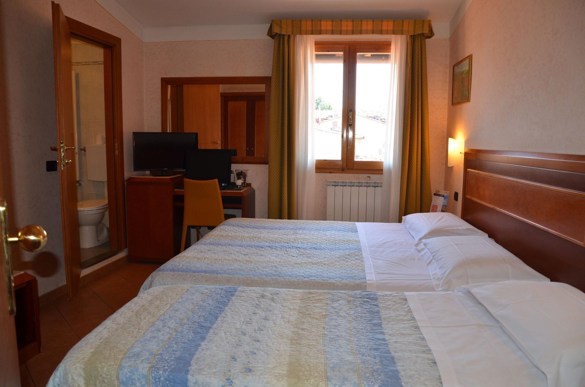 Mia Cara & 3* Firenze