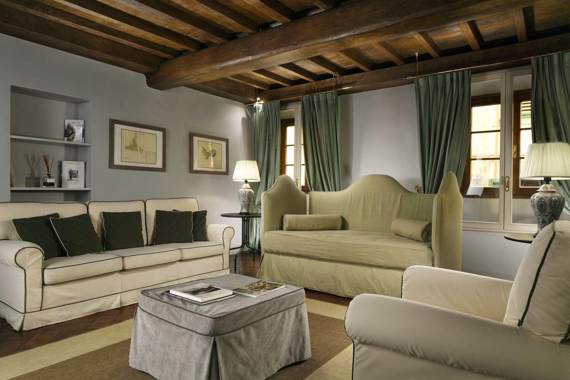 Al Palazzo Del Marchese Di Camugliano Residenza D'epoca 4* Firenze