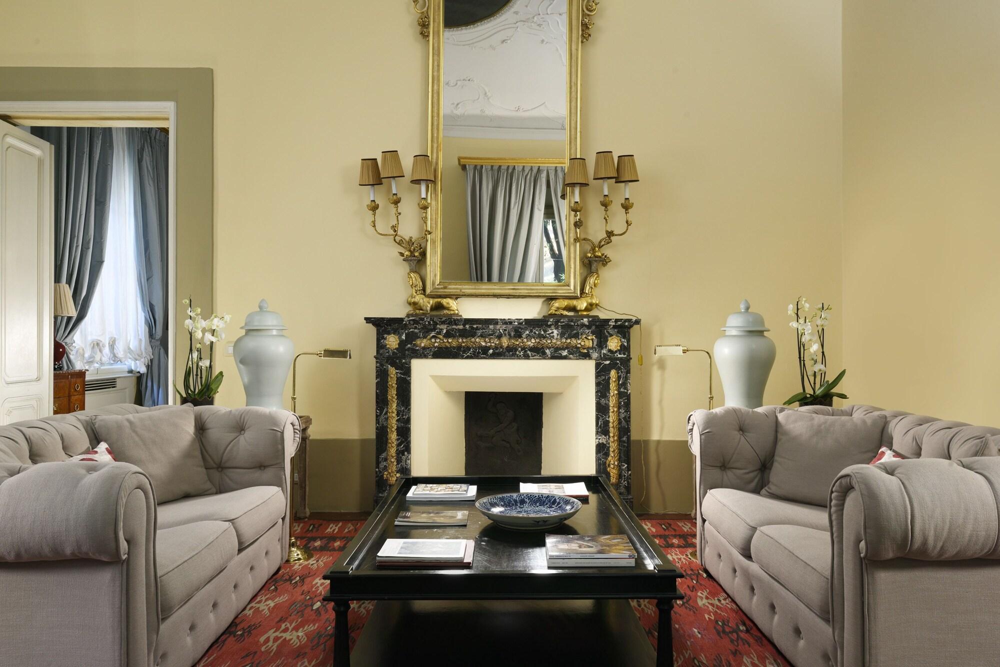 Hotel Al Palazzo Del Marchese Di Camugliano Residenza D'epoca