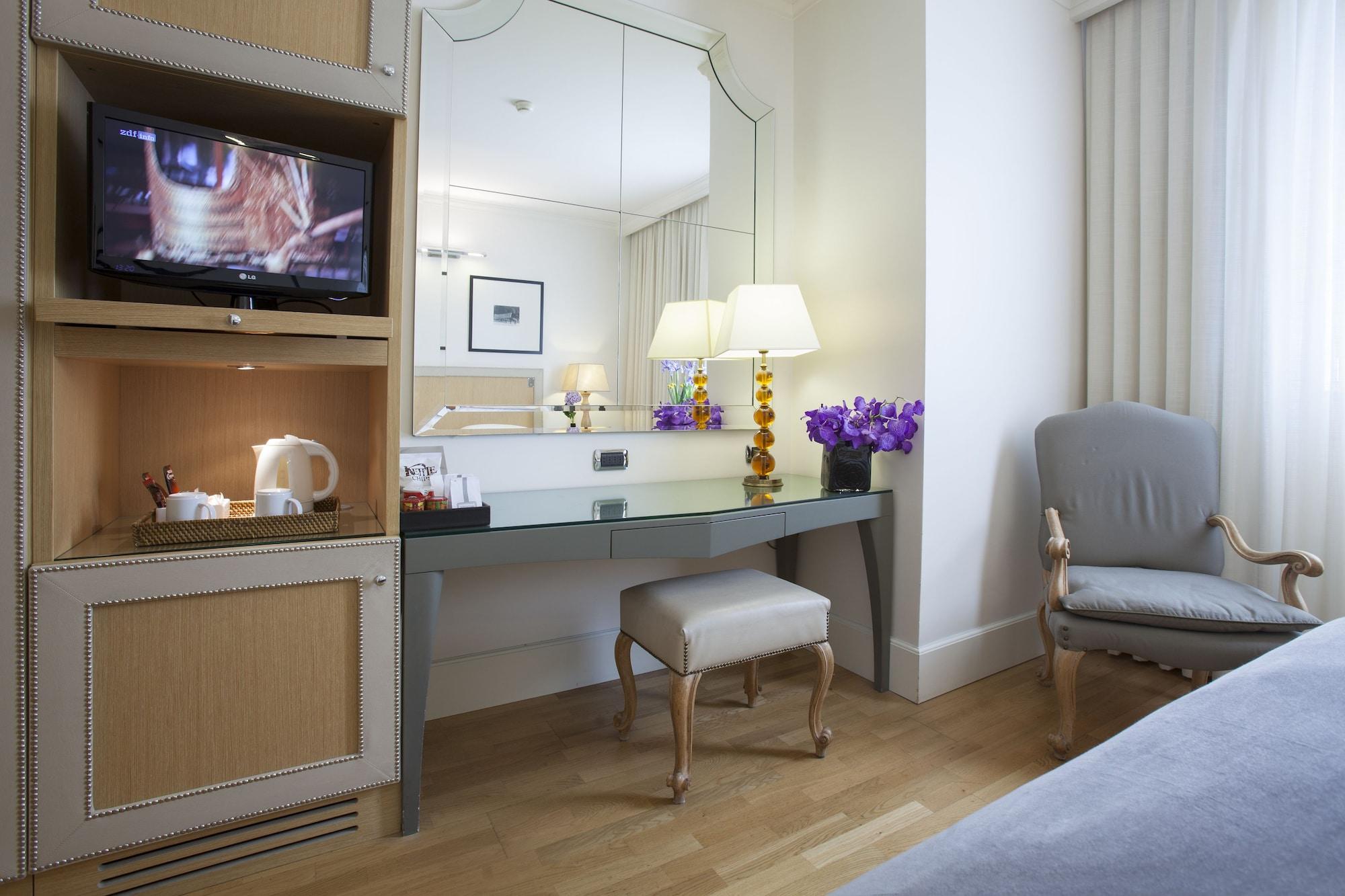 Starhotels Tuscany Hotel