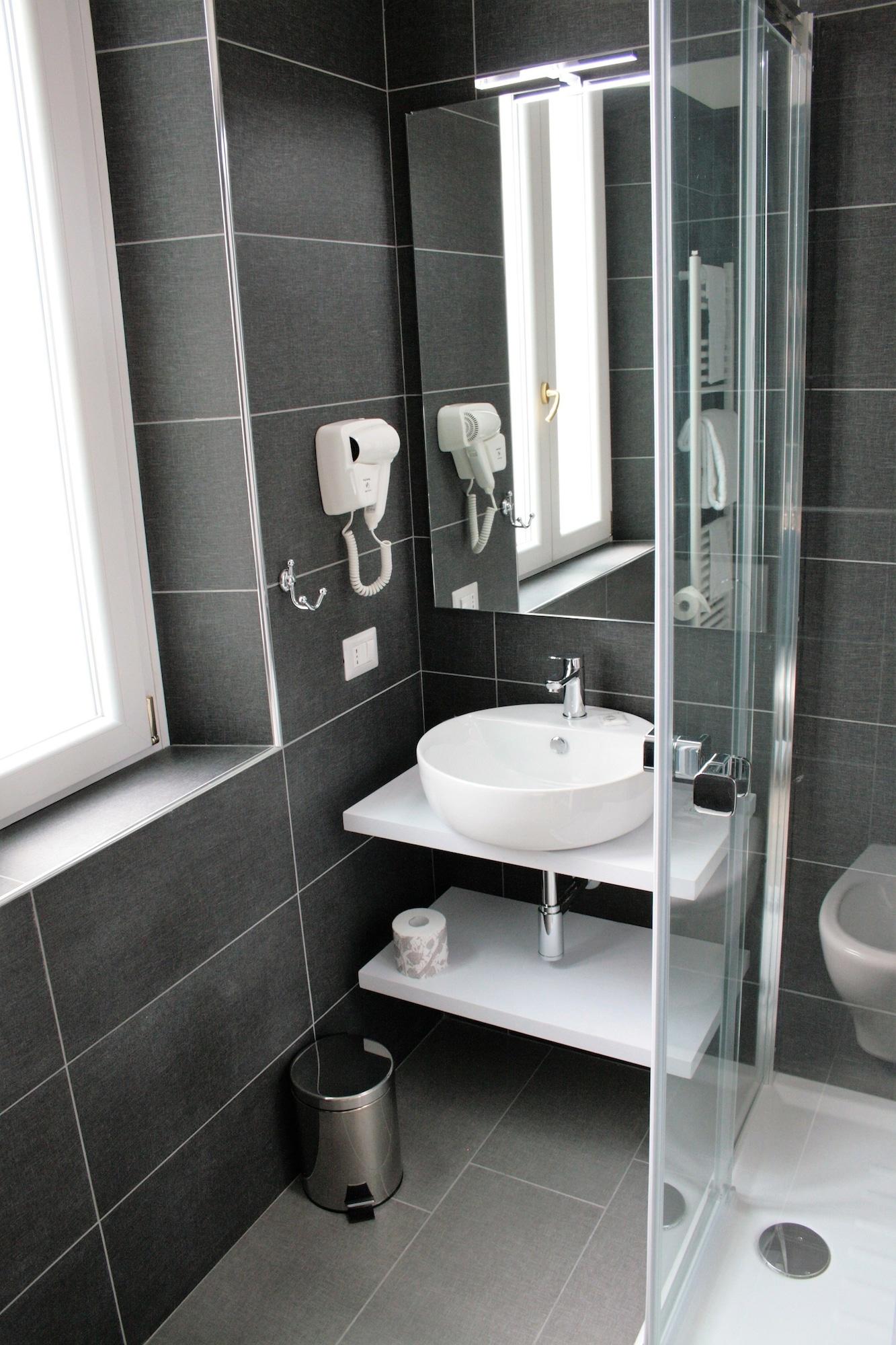 Hotel Magenta 3*