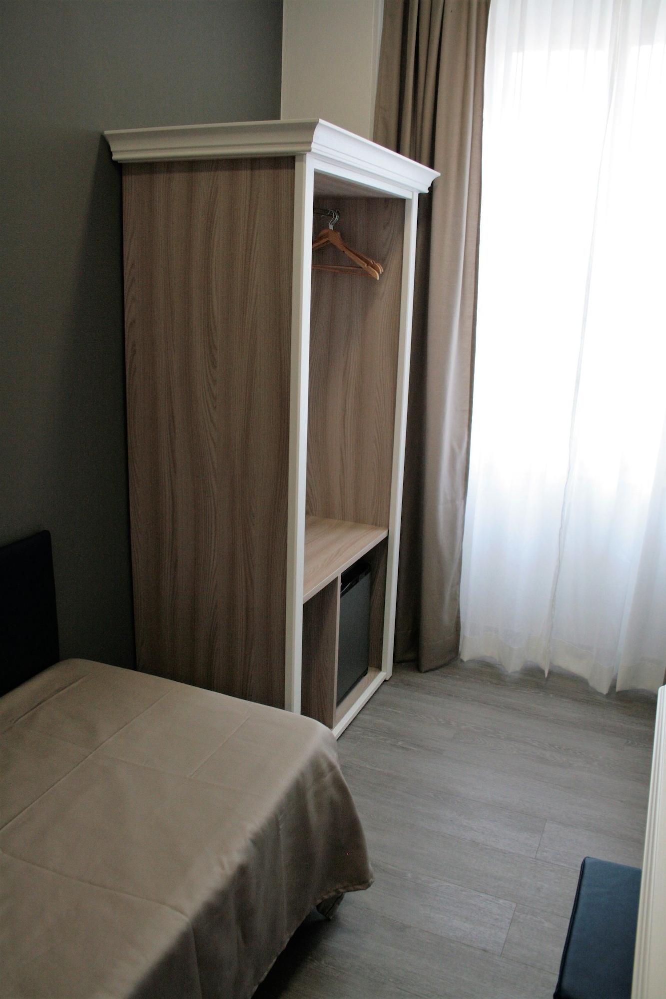 Magenta 3* Florence