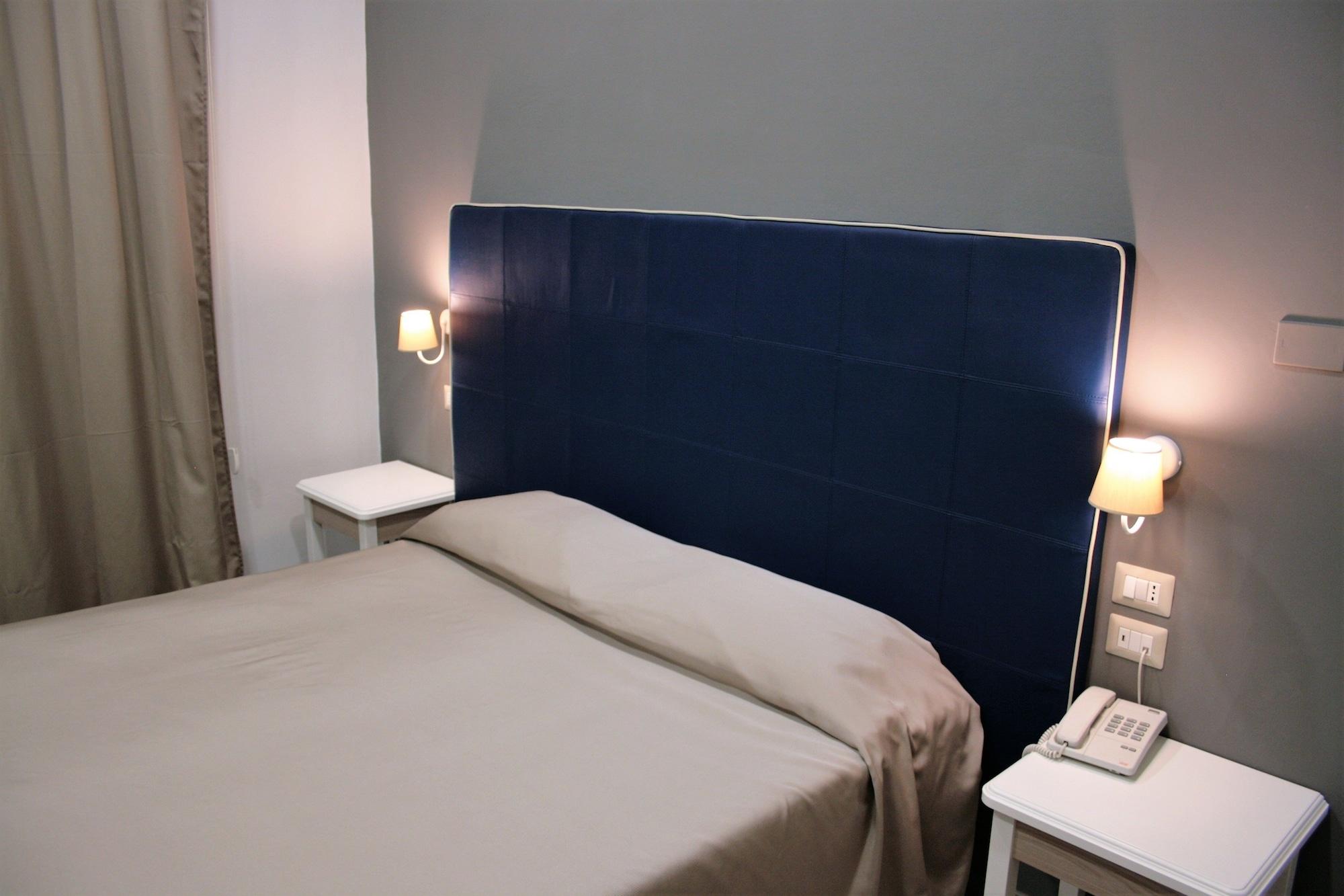Magenta Hotel