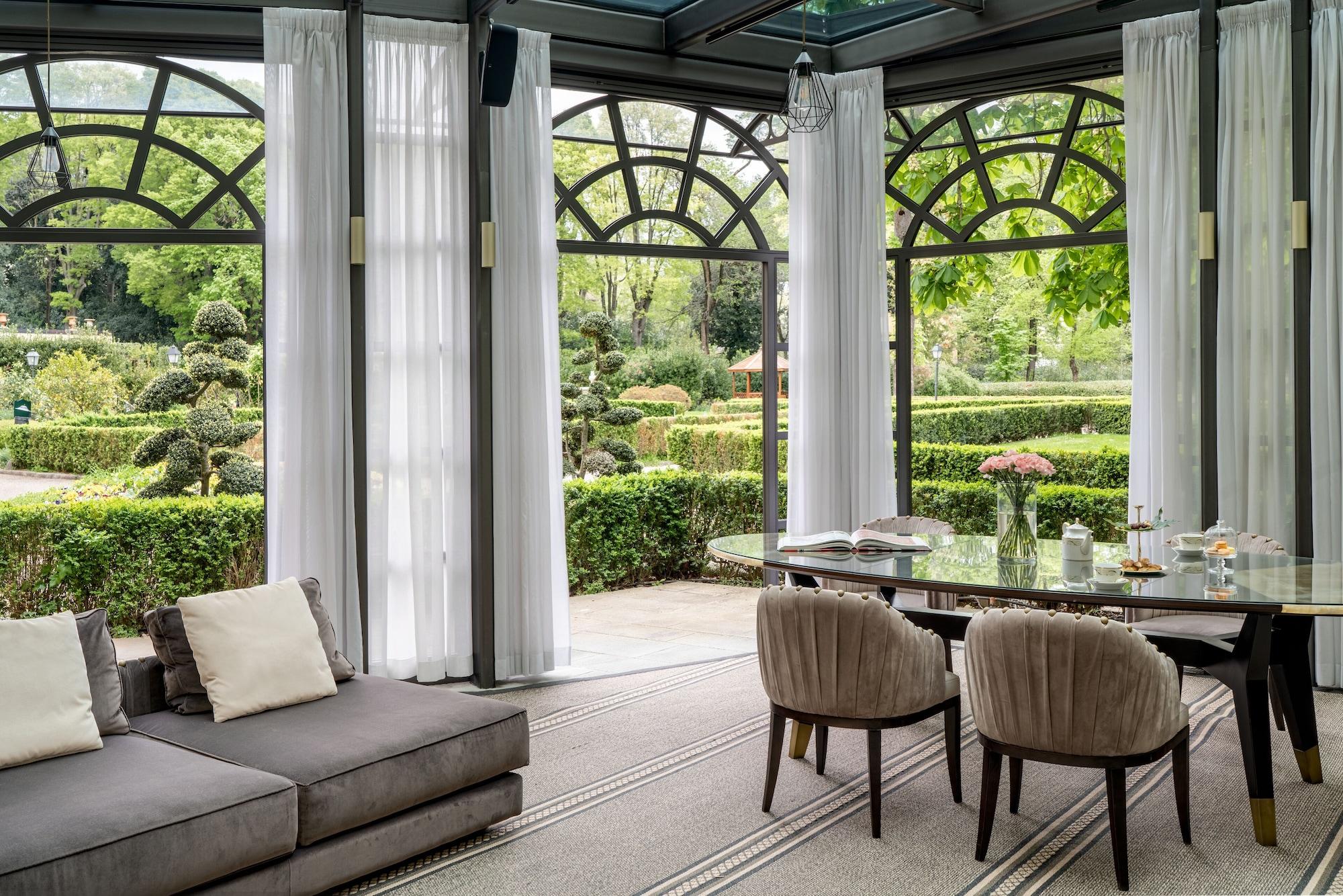 Hotel Four Seasons 5*