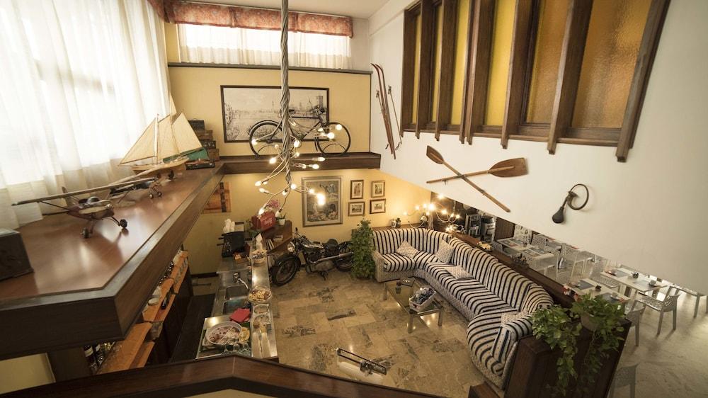 Jane Hotel 3*