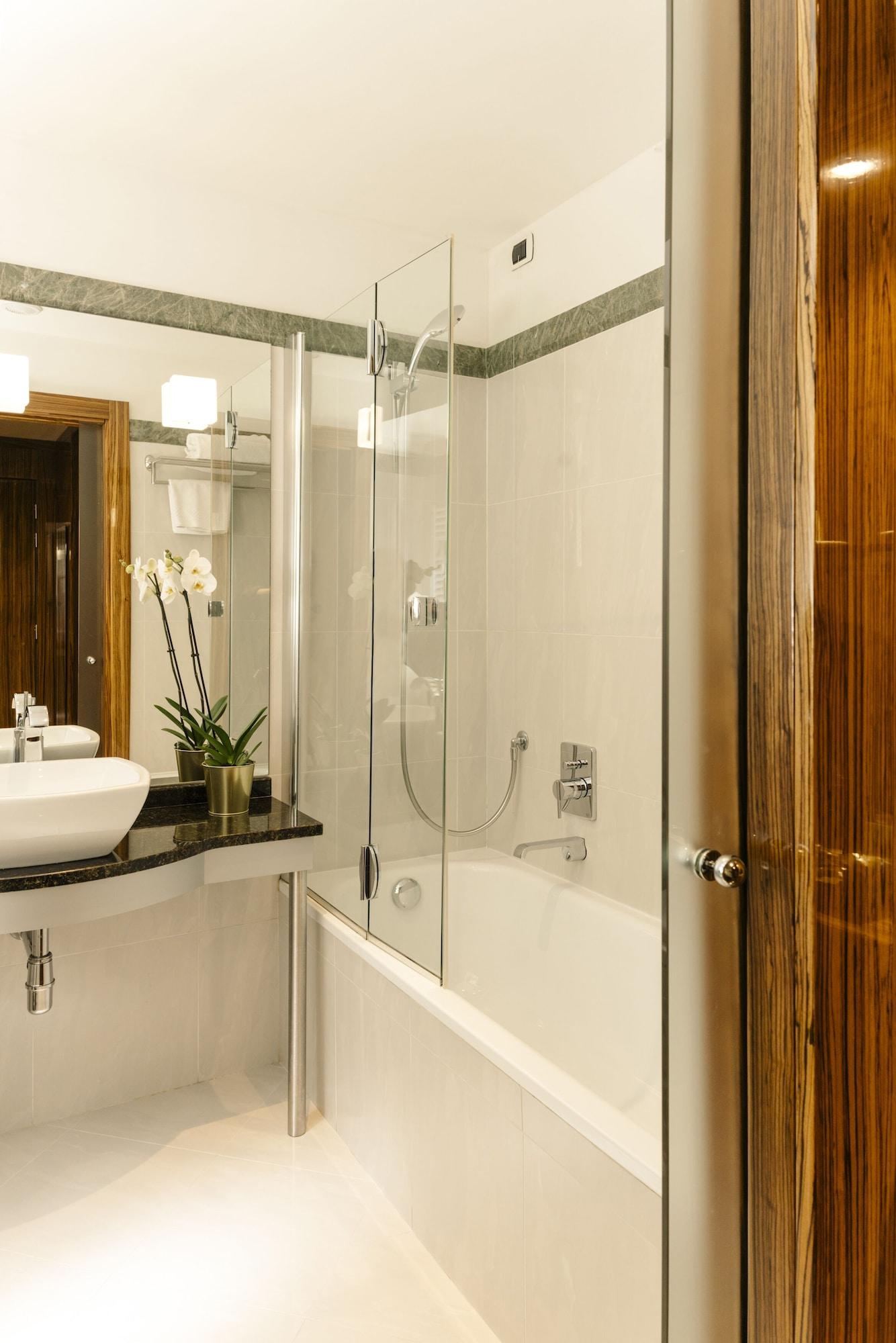 Hotel Cosmopolitan 4*