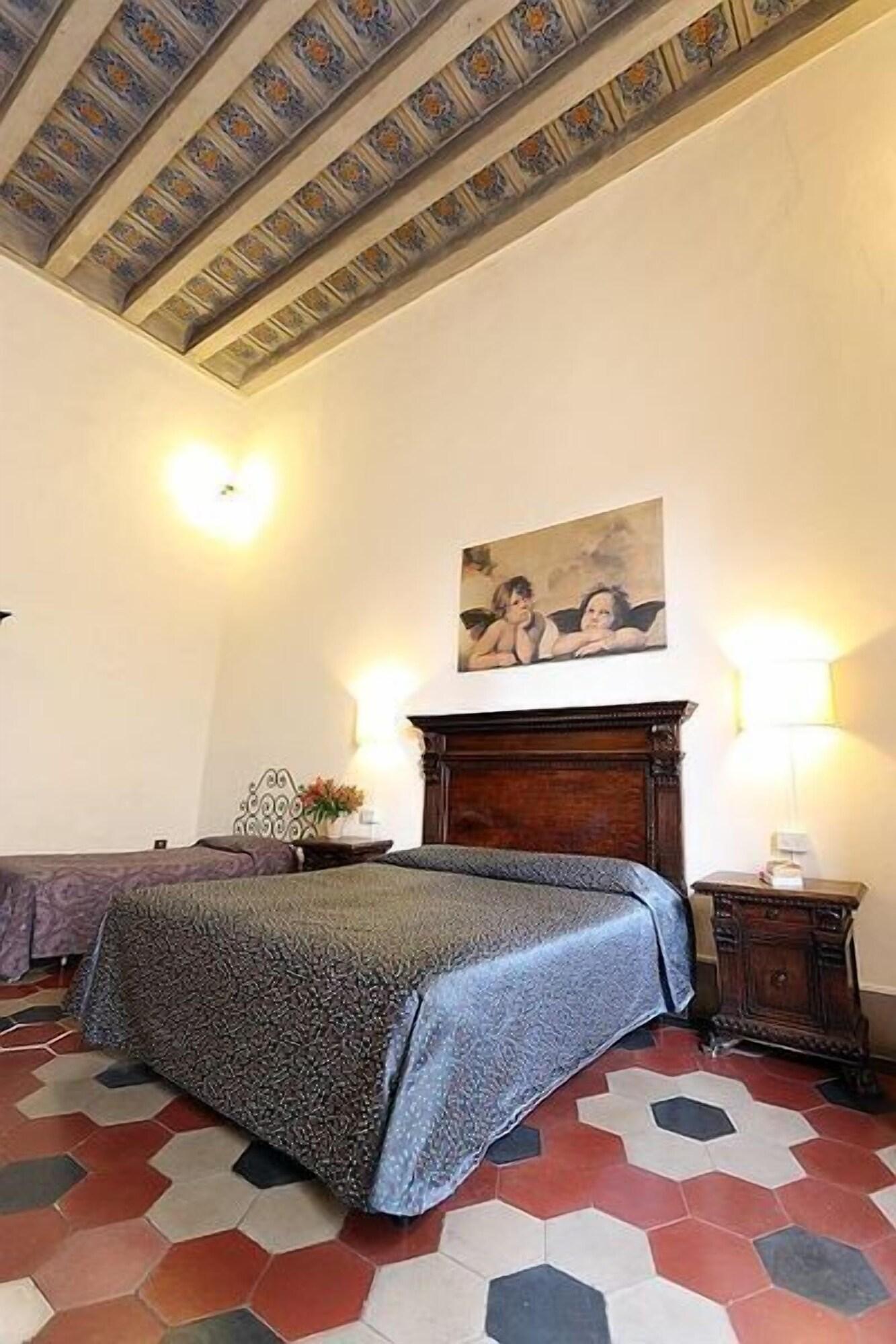 Bavaria Hotell *