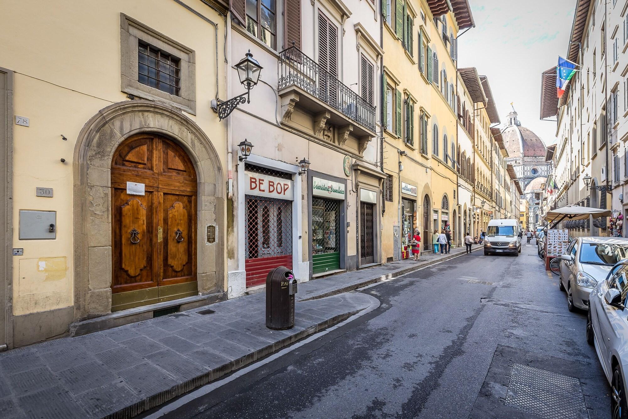 Delle Tele 3* Florença