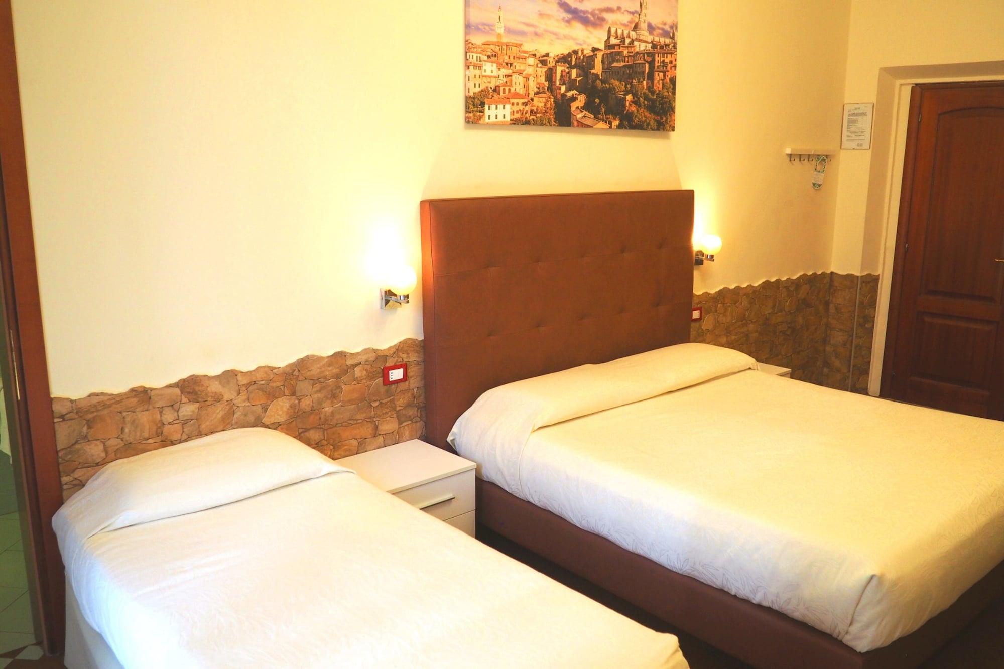 Ester Hotel 3*