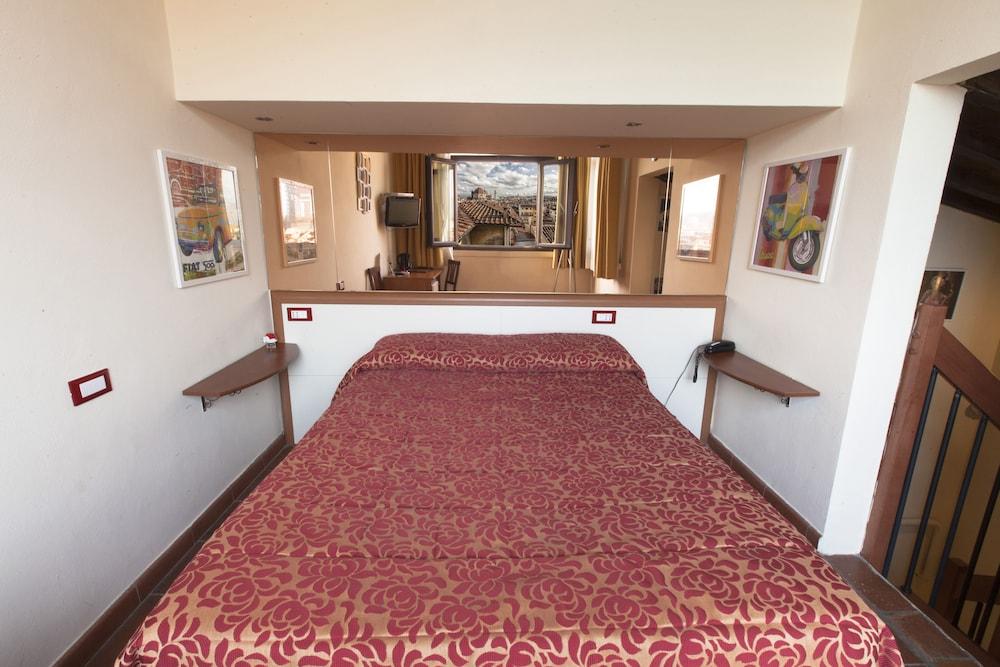 Hotel Ester 3*