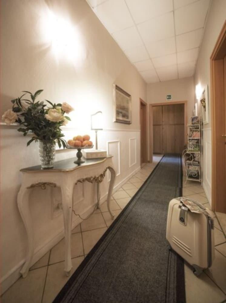 Residenza Manzoni 3* Florença