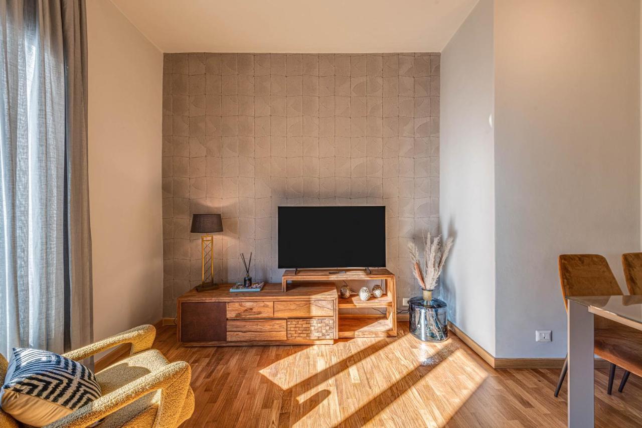 - Santo Stefano's Mirror Appartement *