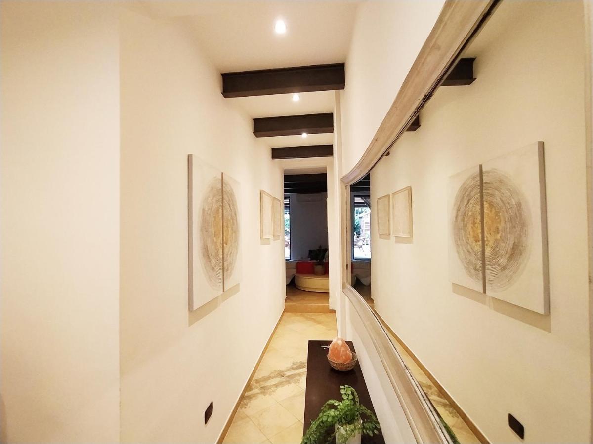 Nadia's Lovely - With Private Garden And Jacuzzi Appartement *